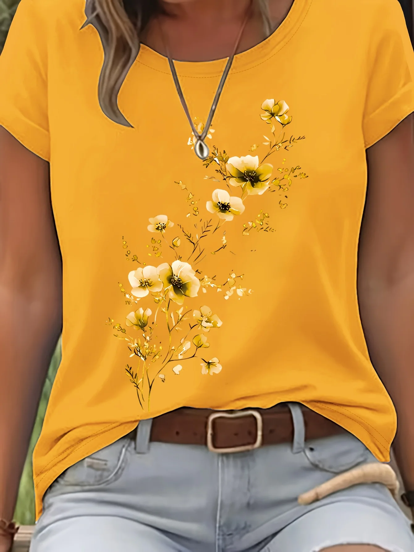 Purple Floral Branch Women's Tee Delicate Watercolor Flower Graphic Casual Fashion Harajuku Kawaii T-shirt Women's Y2K Clothing