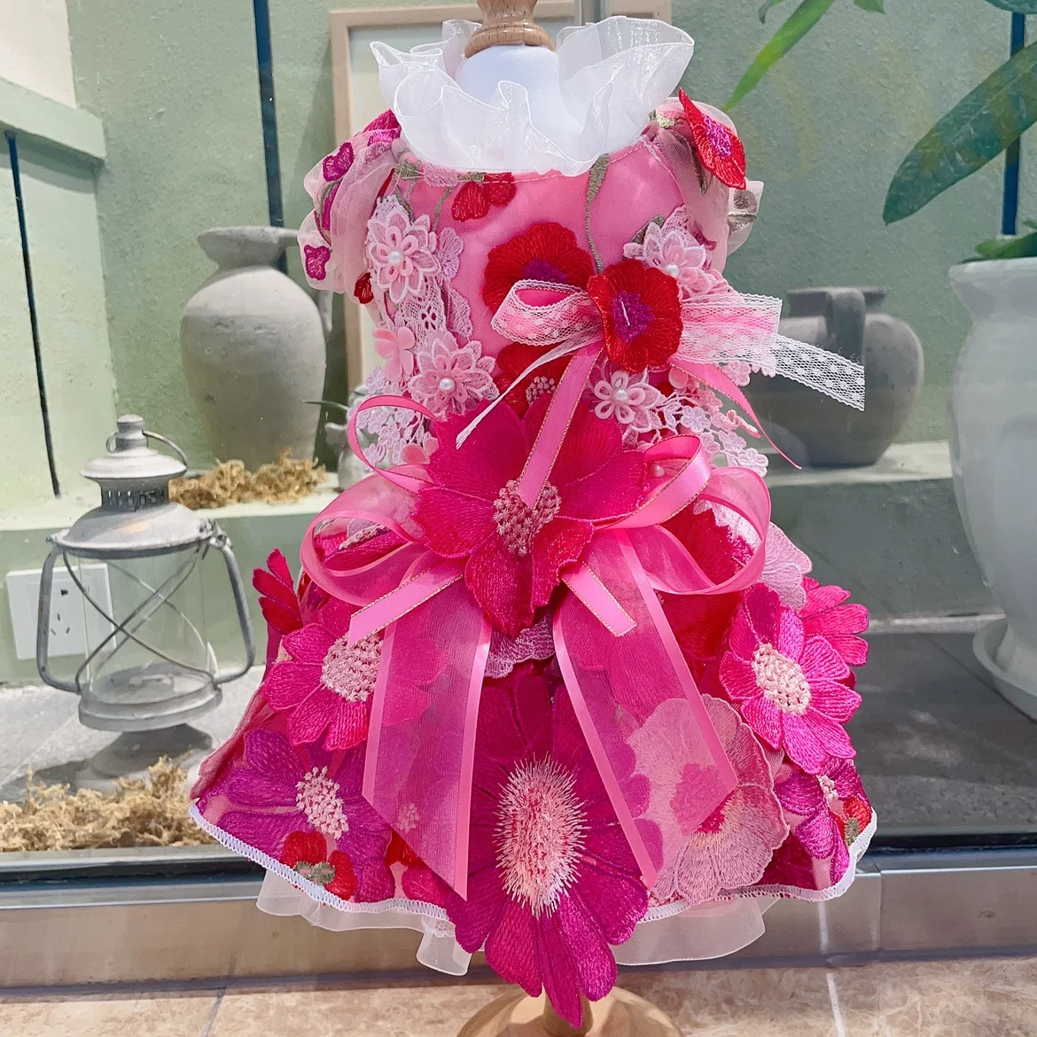 Imagem -05 - Vestido Artesanal de Girassol Bordado Renda Princesa para Cão Pequeno e Médio Rosa Vermelha Roupa de Estimação para Poodle Cauda Longa Luxo