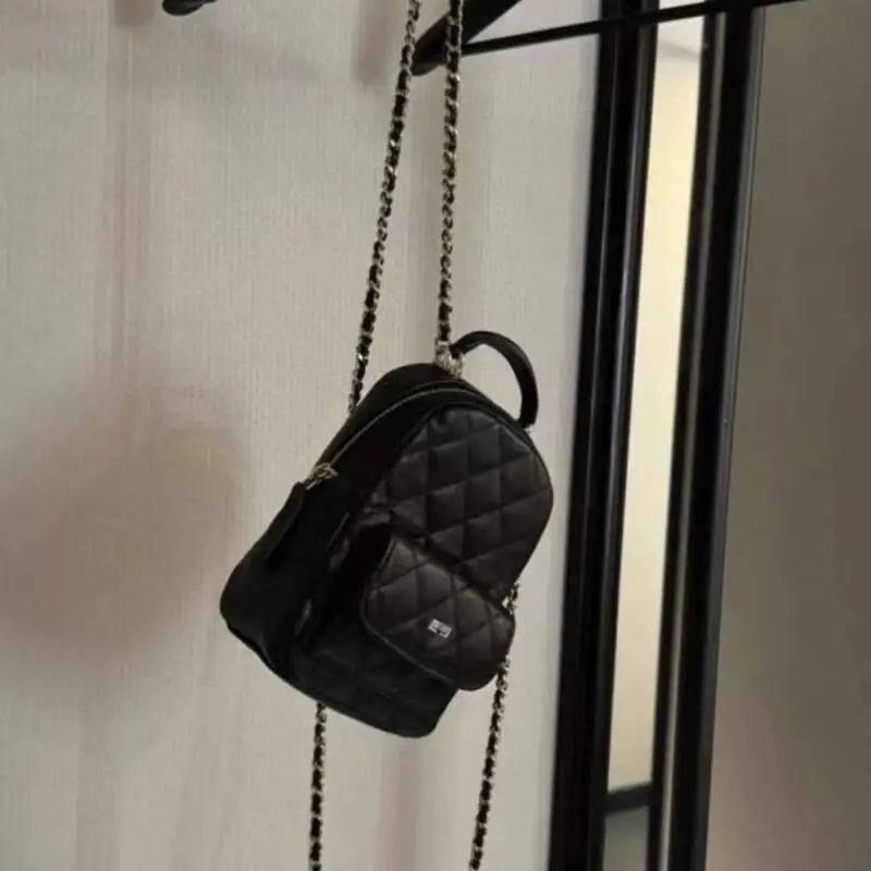 Zaini di nuova moda zaino per ragazza piccolo vento profumato zaini a catena a reticolo rombico borsa portatile multifinonale per il tempo libero