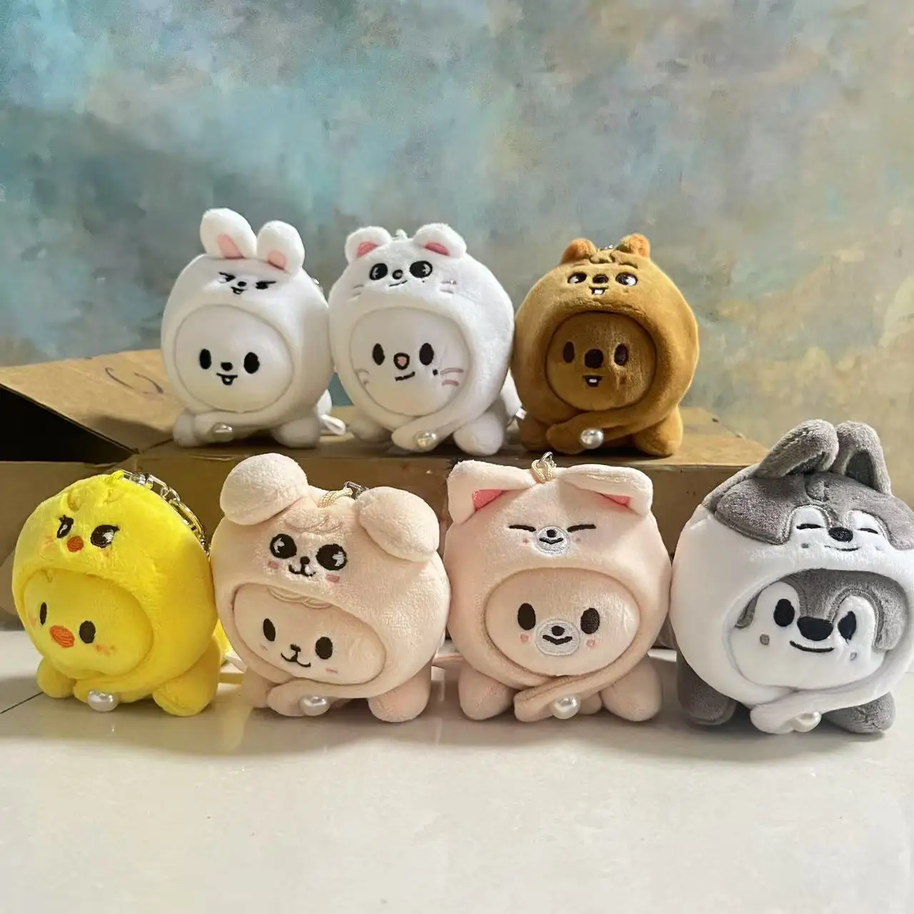 

New Stray Kids Plush Cartoon Doll skzoo Party Pose Doll Party Pendant Fang Can Felix Wearing Hat Cute Keychain Surrounding