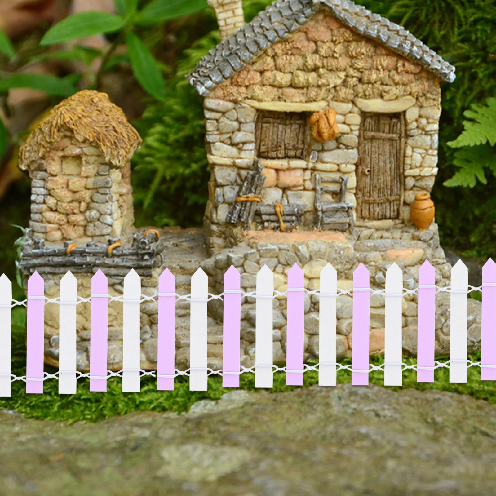 

Miniature Wooden Fence Two-Tone Design for Small Garden Micro Landscape Fence Fairy Garden Decoration DIY Wood Crafts