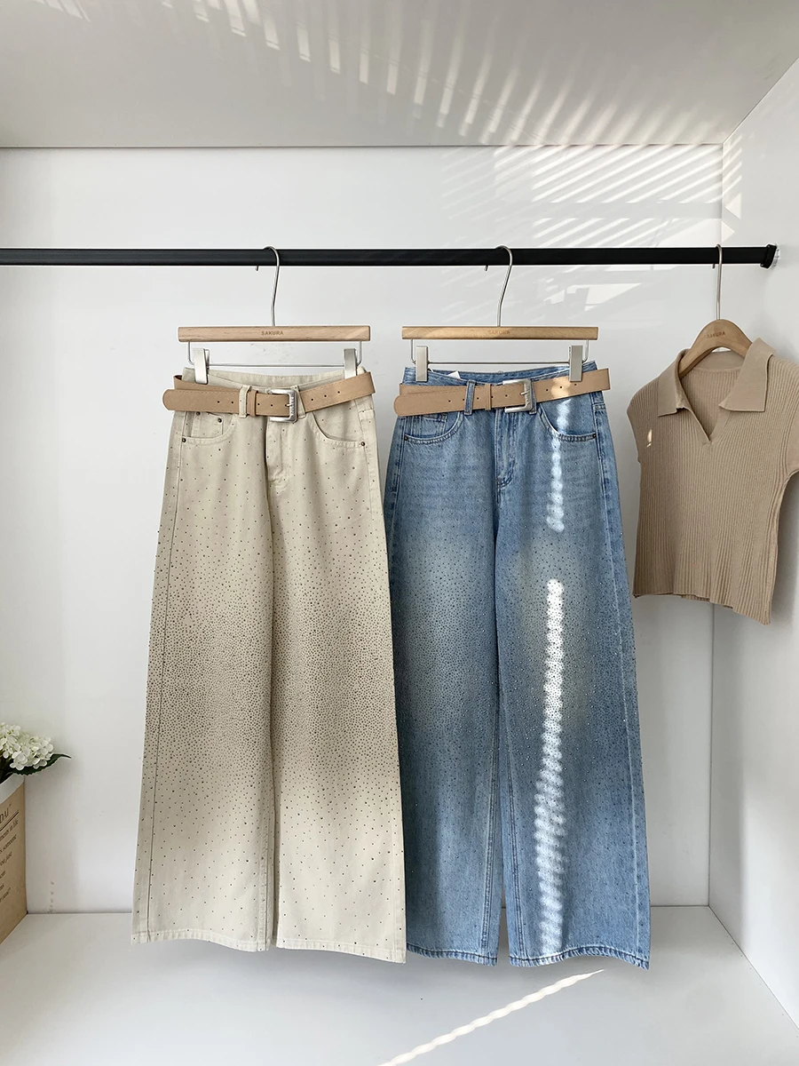 

Весна 2026: Ретро-дизайн, джинсы с высокой талией и блестящими стразами, женские облегающие широкие джинсы, стильные, модные, подходят для повседневной носки