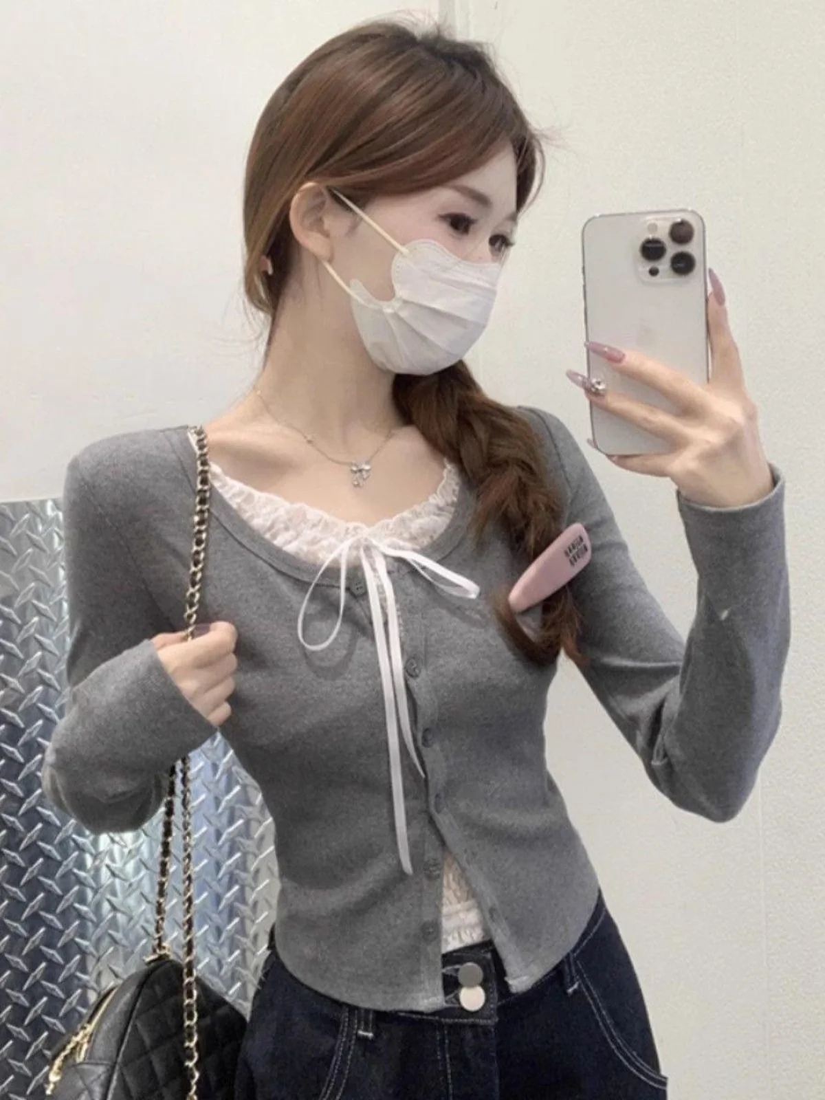 

Весна 2025: Женская модная футболка с кружевными вставками, приталенная, с длинным рукавом, круглым вырезом и узлом, в корейском стиле