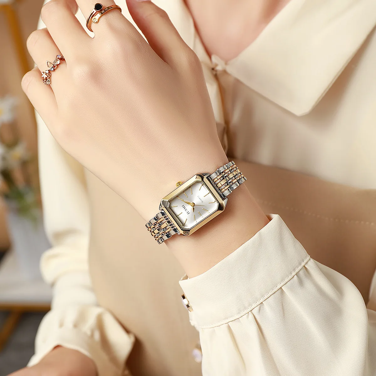 New women's square watch, small dial wristwatch, vintage style steel band quartz watch for women