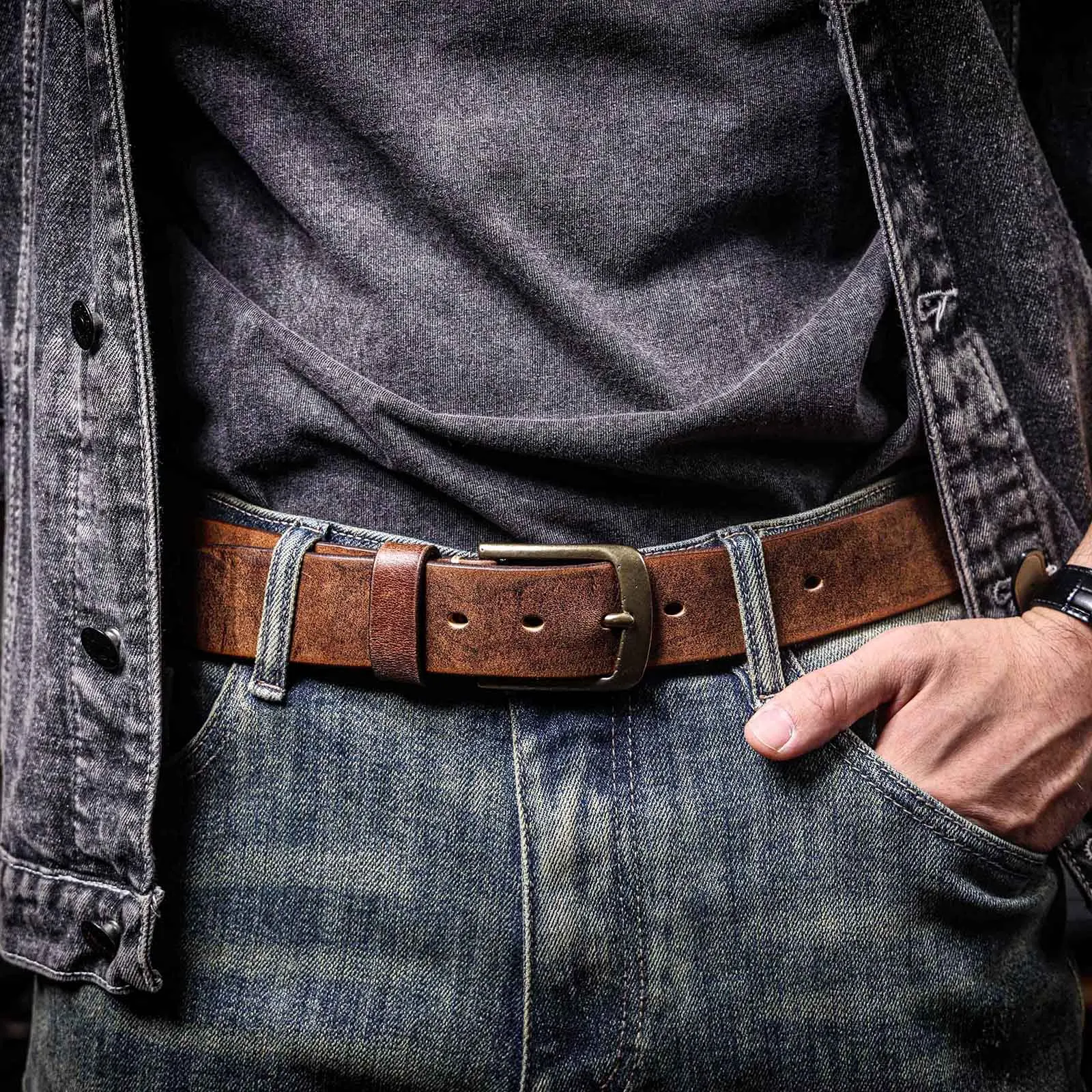 Vintage-Herrengürtel aus echtem Leder mit massiver Messingschnalle, lässiger Dornschließe-Gürtel mit Geschenkbox, verdicktes italienisches Rindsleder – Detail 5