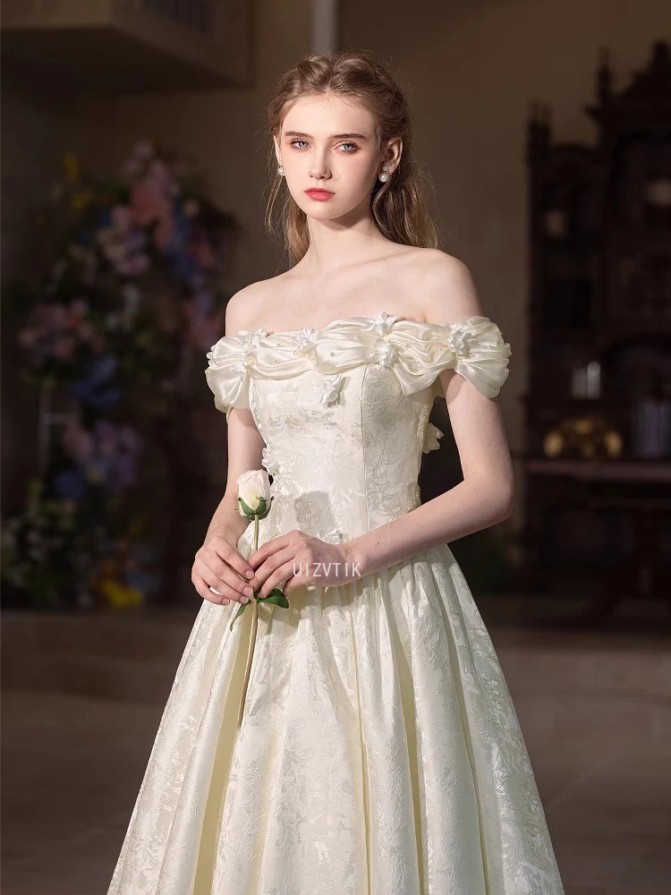 Leichtes Luxus-Abschlussballkleid, schulterfrei, A-Linie, Braut- und Hochzeitsbankett, französisches High-End-Prinzessinnenkleid aus bedrucktem Satin für Erwachsene