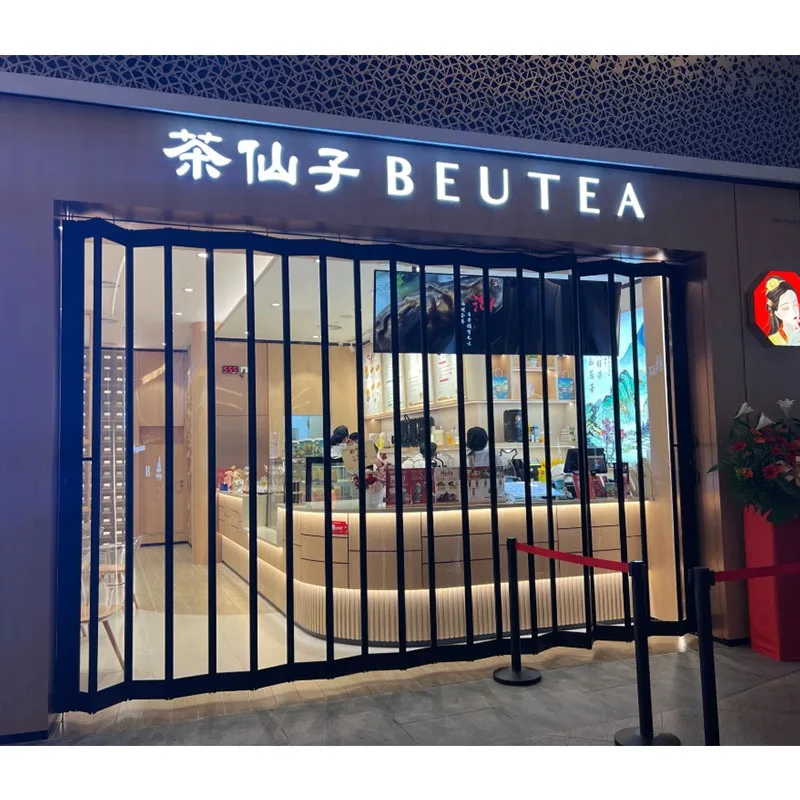 【Hot Sale】Modern Style Crystal Transparent Polycarbonate Sliding Folding Door Aluminium Frame Waterproof For Malls And Supermark