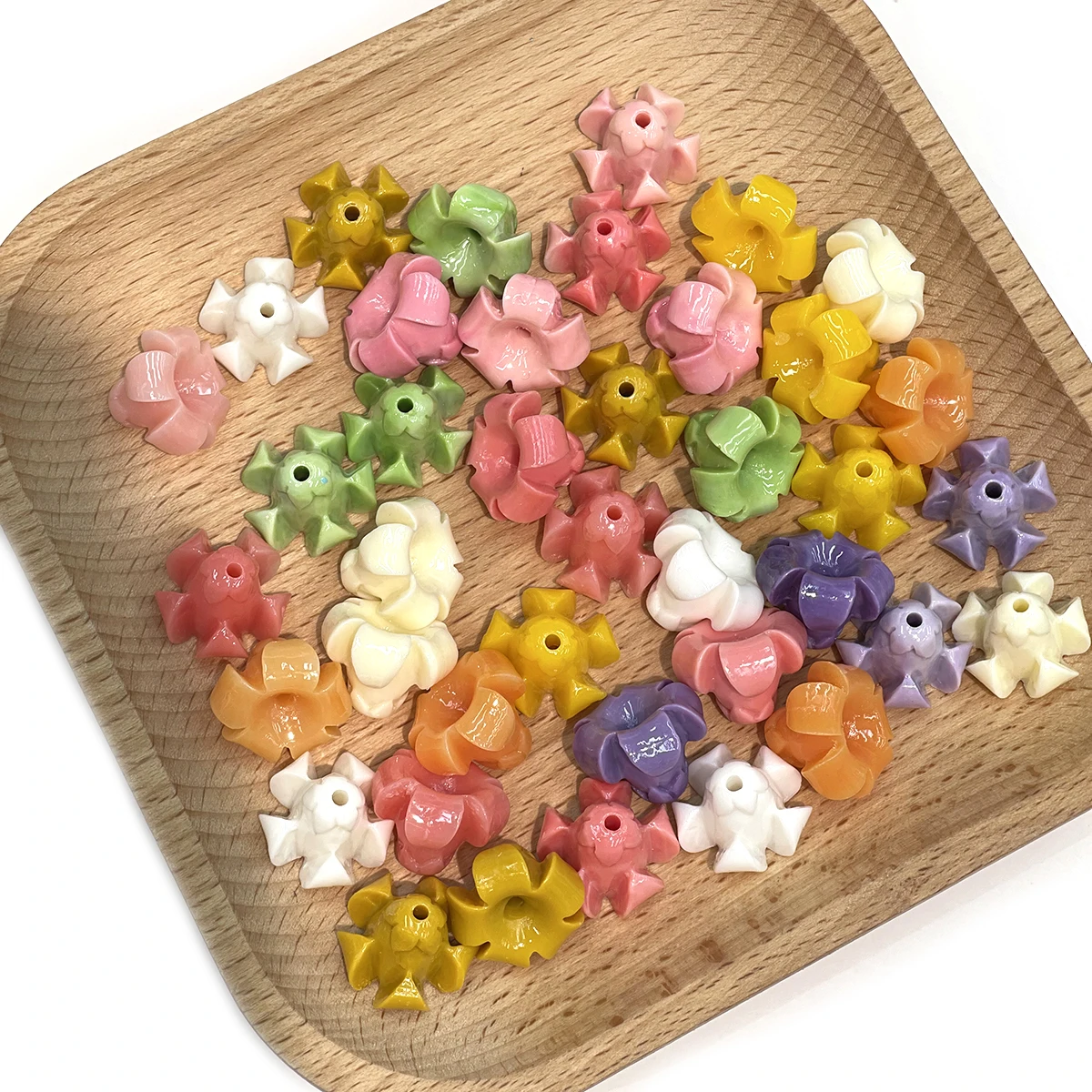 10pcs 14x16mm Natural Shell Beads Colorful Trumpet Flower Through-Hole Beads for Jewelry Making DIY Necklaces Bracelet Accessory