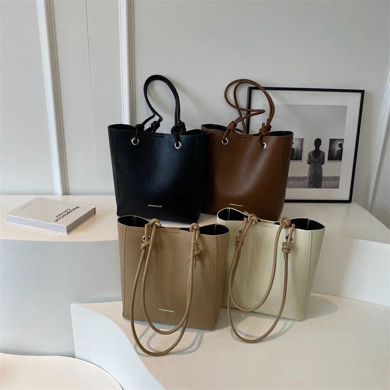 Bolsos de hombro de gran capacidad para mujer, bolso de mano informal versátil de alta calidad, estilo de otoño e invierno, Envío Gratis