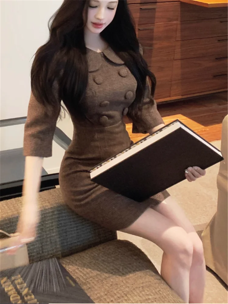 Atemberaubendes, elegantes, neues Herbst-Mini-Partykleid mit halben Ärmeln für Damen, süßes französisches Puppenkragen, figurbetontes, enges, kurzes Kleid mit Boden