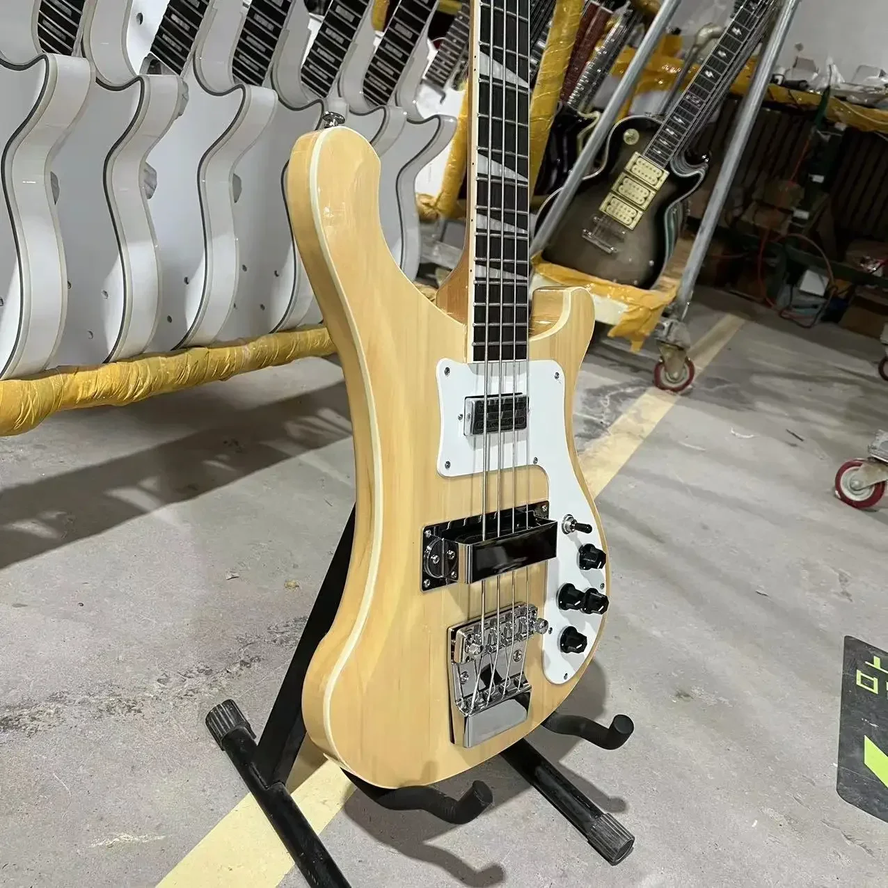 Instrumentos Musicales, Bajo Rick 4003 de 4 Cuerdas, Color Madera, Guitarra de Alta Calidad con Herrajes Cromados