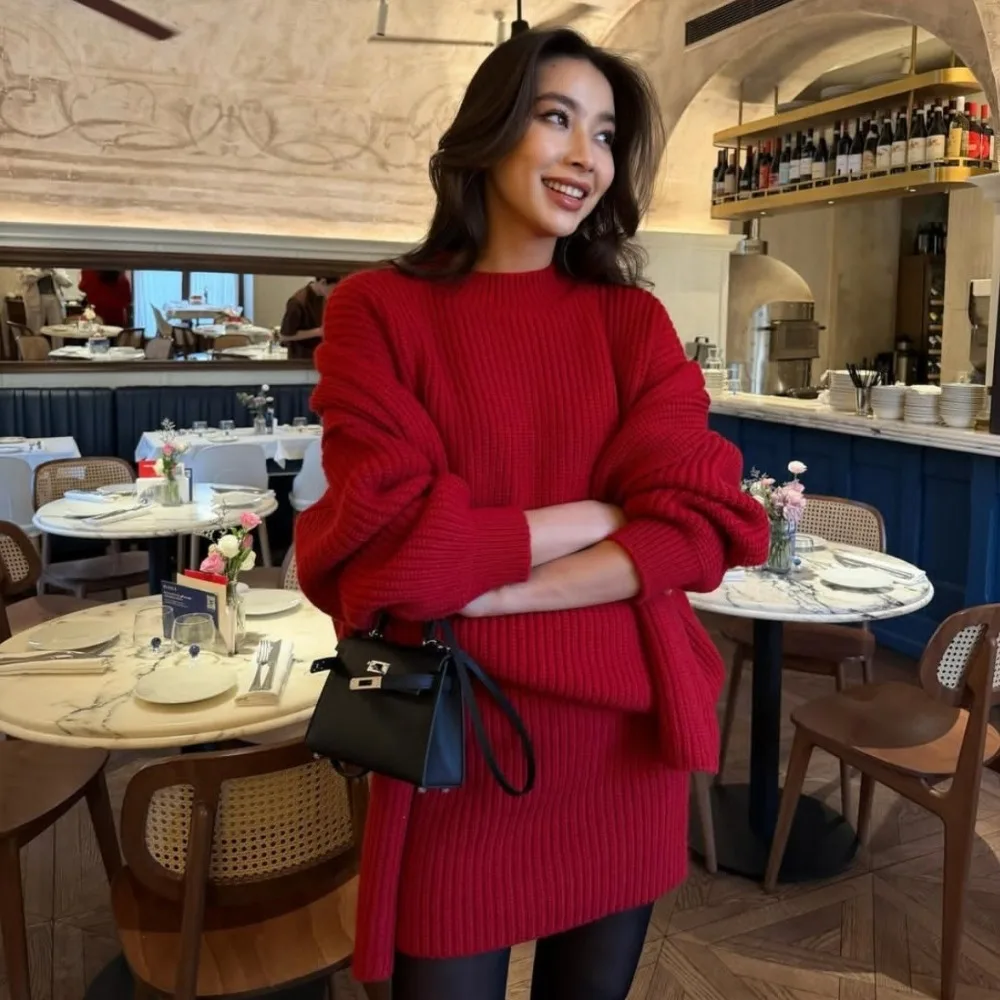 Set Women's 2026 Autumn and Winter Crew Neck Pullover Sweater Skirt Scarf Three-piece Set Unique Texture Stylish Versatile