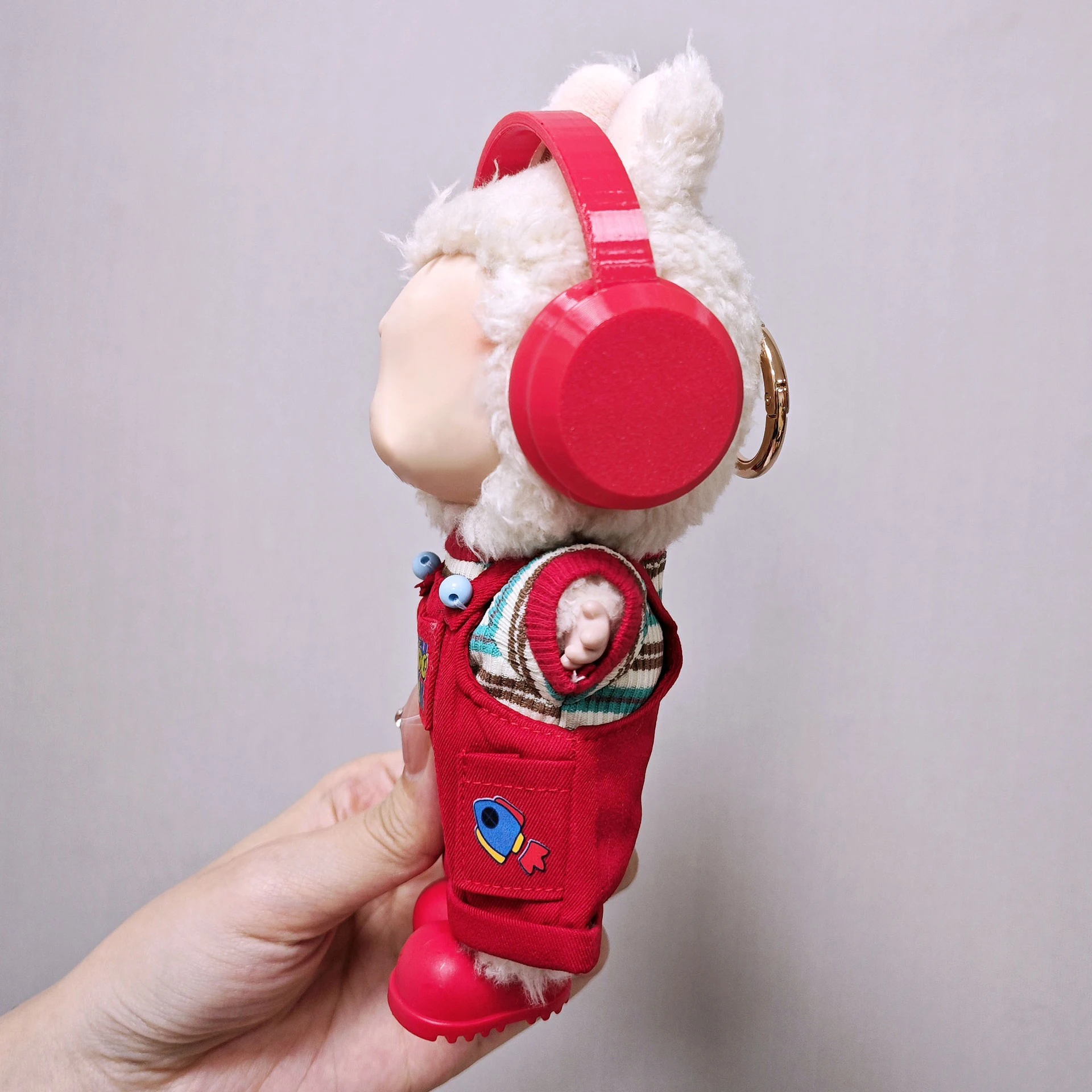 Accessorio per gancio per scatola cieca in vinile per costume da bambola da 17 cm Set di tute rosse