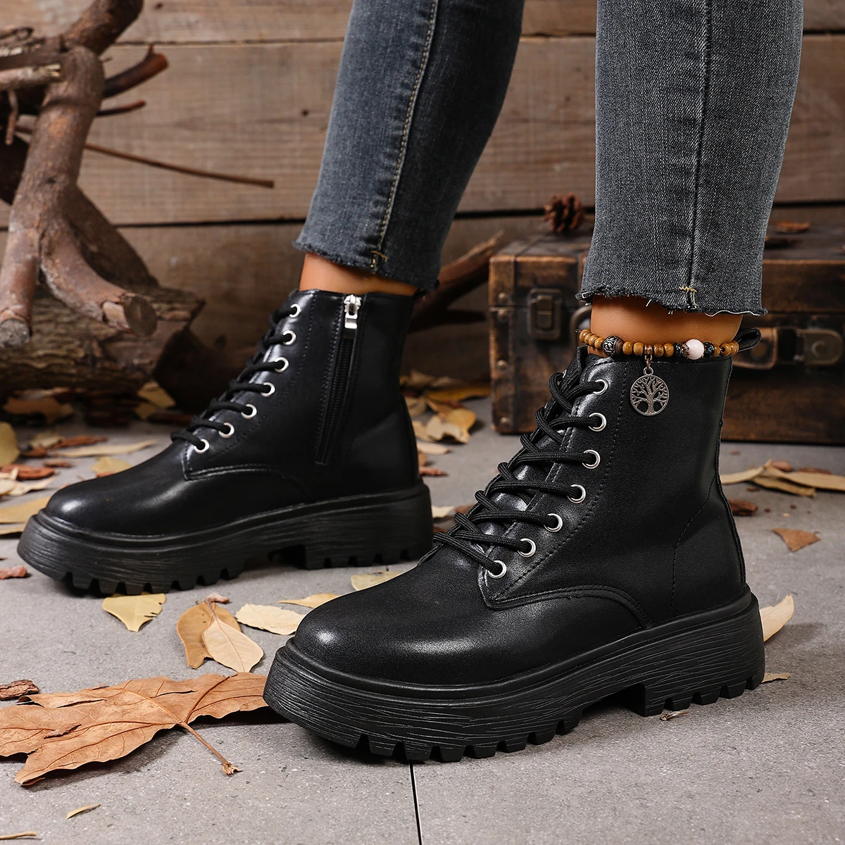 Women Platform Boots Short Plush Solid Color Women Shoes Lace Up Side Zipper Ankle Boots Winter Large Size Outdoor Ladies Shoes