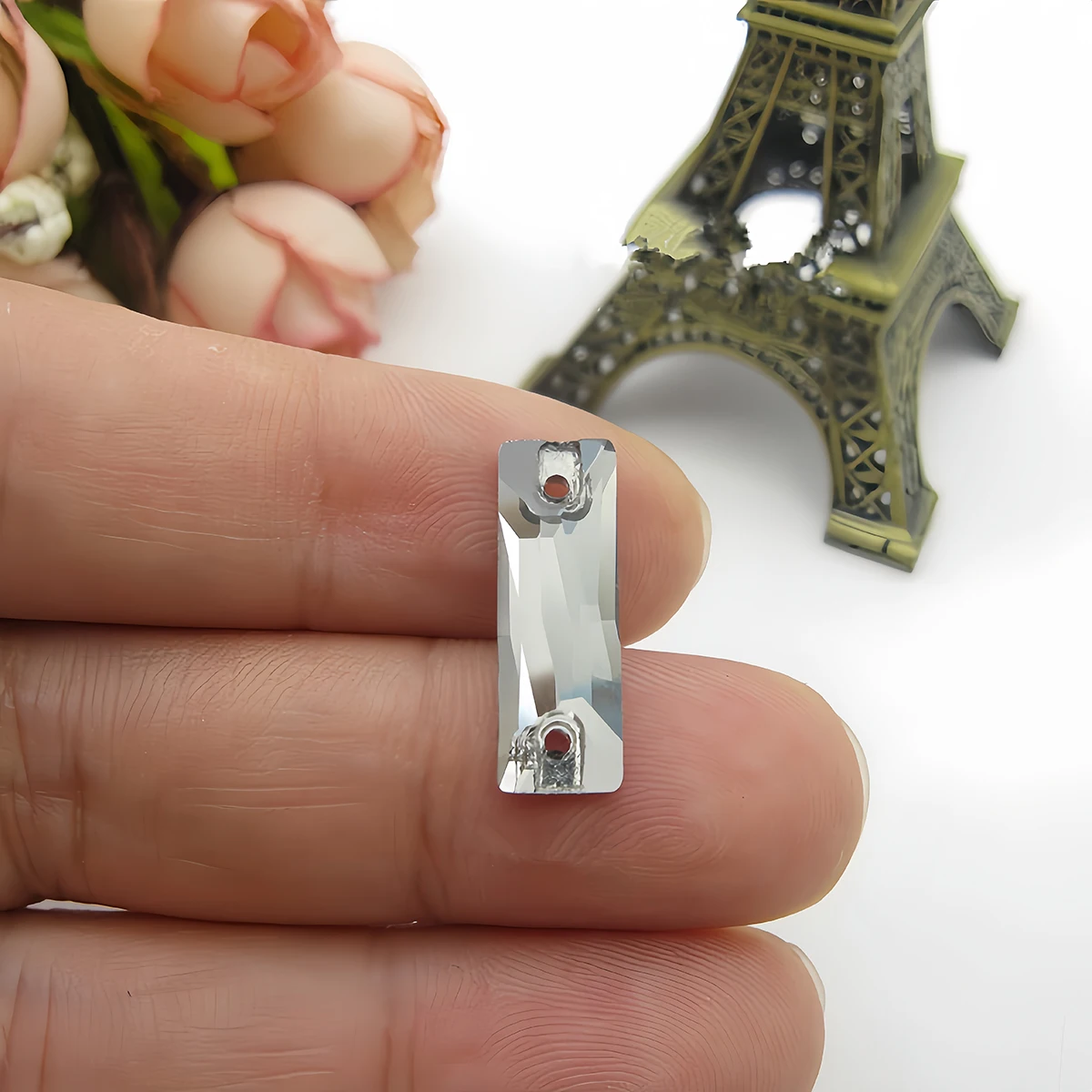 Rechteckiger, kristallklarer Glas-Strass mit 2 Löchern, spiegelnde, flache Rückseite zum Aufnähen, Bastelmaterial für Hochzeitskleidung, Taschen und Kleidungsornamente – Detail 8