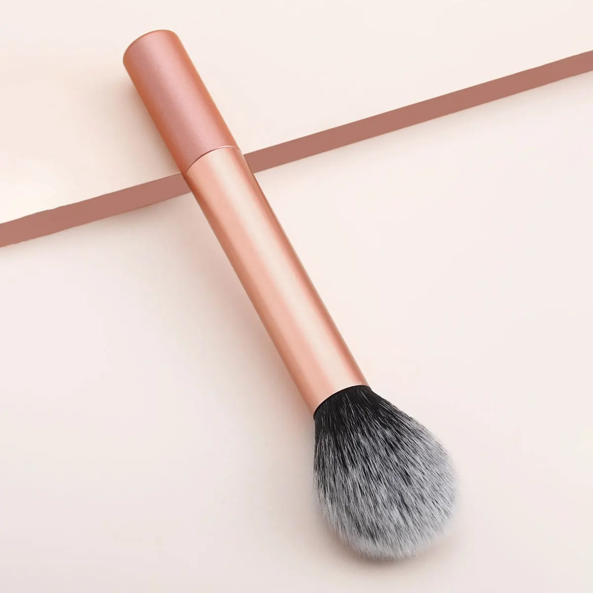 1pc Flame Shaped Blush Brush For Applying Powder Blush On Cheeks To Sculpt And Define Your Face For A Refined