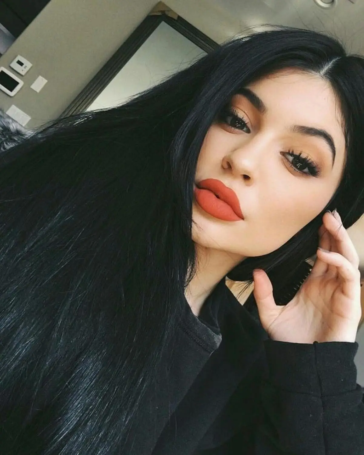 Synthetische Perücken Lange Schwarze Perücke für Morticia Addams Kostüm, Cher Kostüm Halloween Perücke für 70er Jahre Party Hexenkostüm Perücke für Frauen – Detail 8