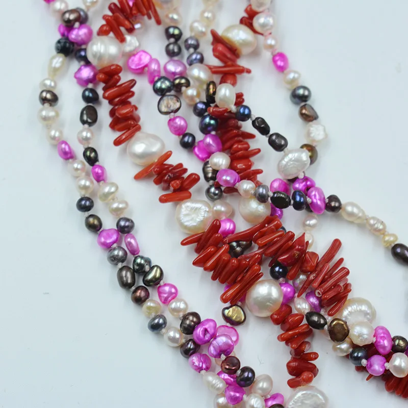 the last one . exquisite. Pretty. Minimal natural baroque pearl and natural coral necklace. European women's glamour jewelry 18