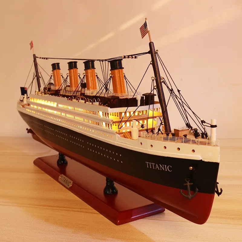 24inch wholesale RMS Titanic wooden cruise ship model Led lights men's gift father's day nautical home decoration