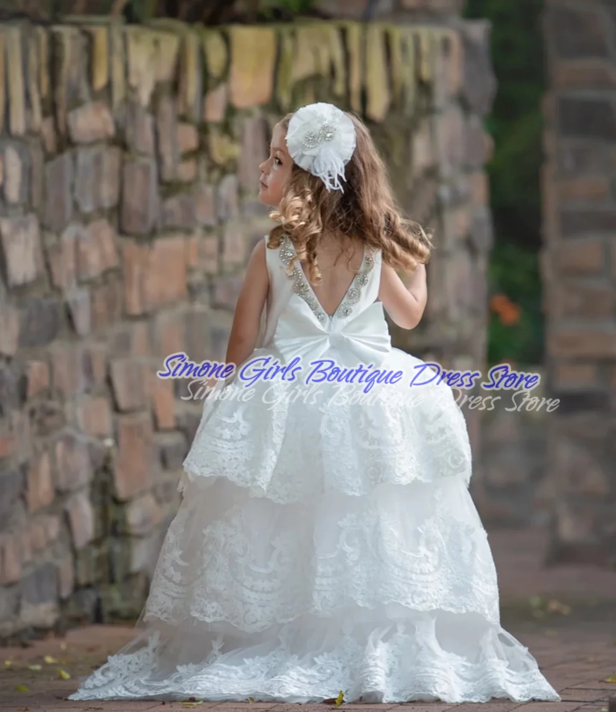 Abiti da ragazza di fiori senza maniche con strati di paillettes ricamati per cerimonie nuziali Ricevimenti formali Festa da ballo Prima comunione