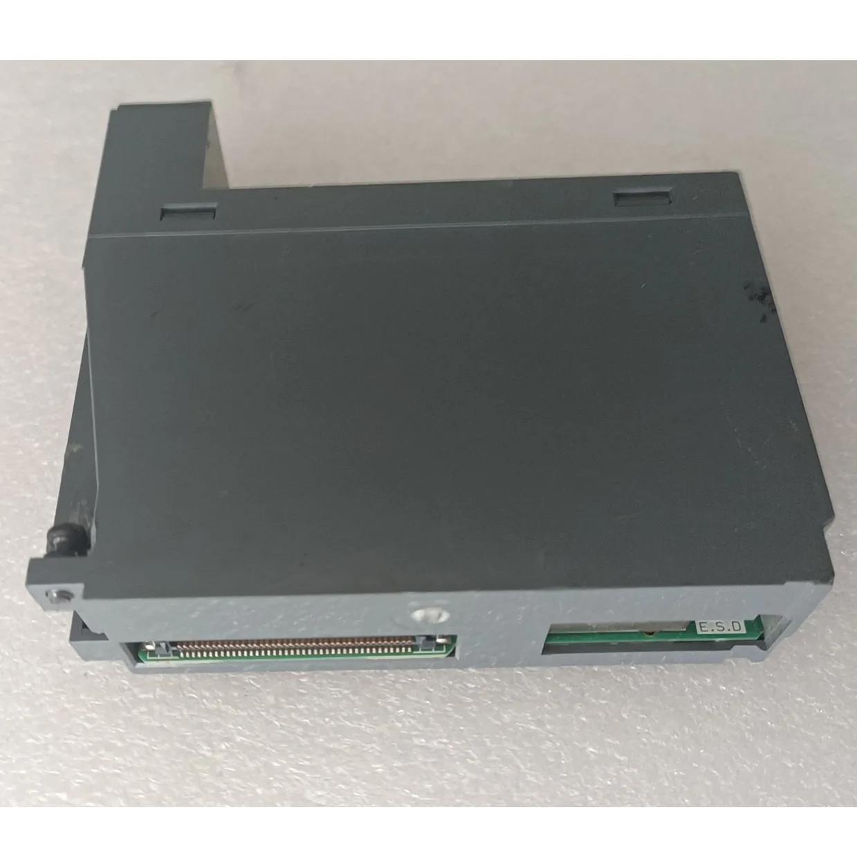 Modulo PLC 2MLF-AC8A Con garanzia