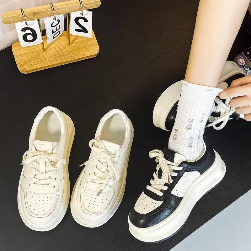 

Casual Sporty Women's Leather Platform Sneakers Thick Bottom Flatform Shoes Korean Style round Toe Daily Wear Comfortable Flats