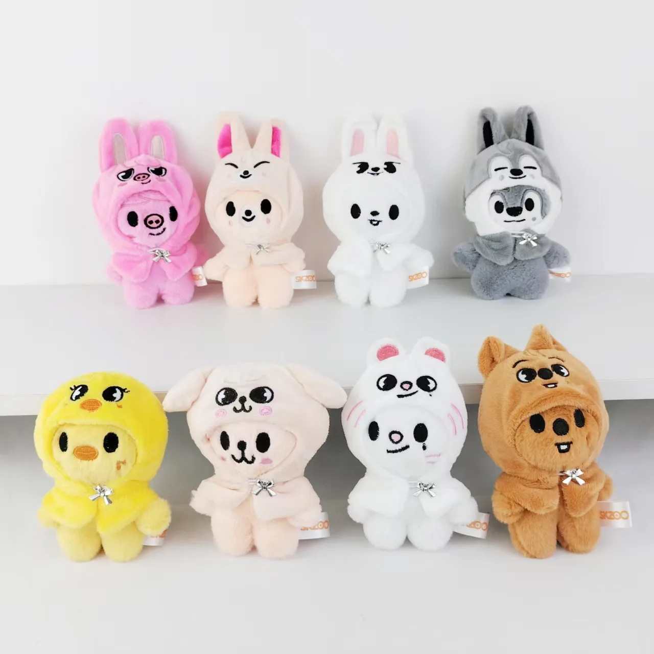 

SKZOO Plush Toy Keychain Stray Kids KPOP Plush Doll Cloak Fashion Keychain Bag Pendant Decorative Fan Commemorative Gift