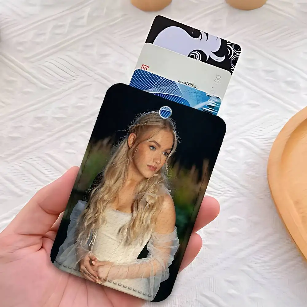 F-Freya S-Skye Singer Custom Access Card Case ซองใส่บัตรหนัง ซองใส่บัตรสำหรับเดินทาง ของขวัญ