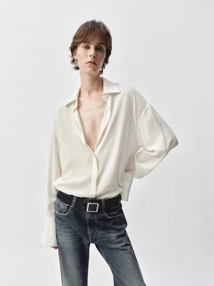 

Элитная серия Wardrobe: Новая весенняя коллекция 2025 – Рубашка из шелка ручной работы с бисером, прямого кроя, с длинным рукавом, однотонная, на пуговицах