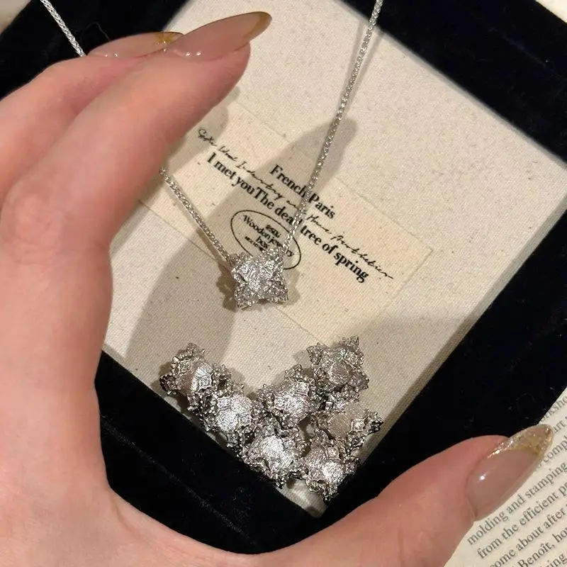Elegant high-quality lace hollow out necklace fashion trend collarbone chain cylindrical pendant wedding jewelry gifts