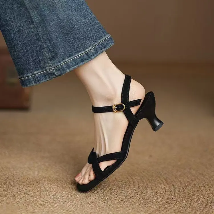 2026 Hochwertige Kaffeebraune Schmalbandige Slim-Fit Sandalen, Große Größen Sommerliche Modische Offene Zehen High Heels – Detail 3