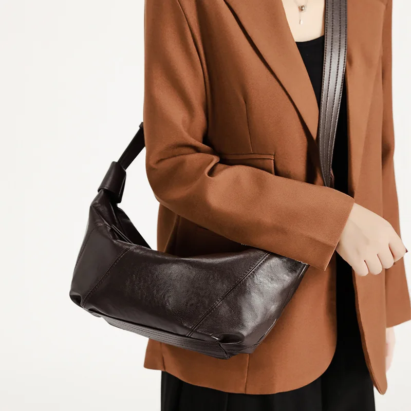 

Women's Crossbody Bag Cool Drag Style Single Female Shoulder Bag Niche Design Genuine Leather Zipper Dumpling Messenger Bag