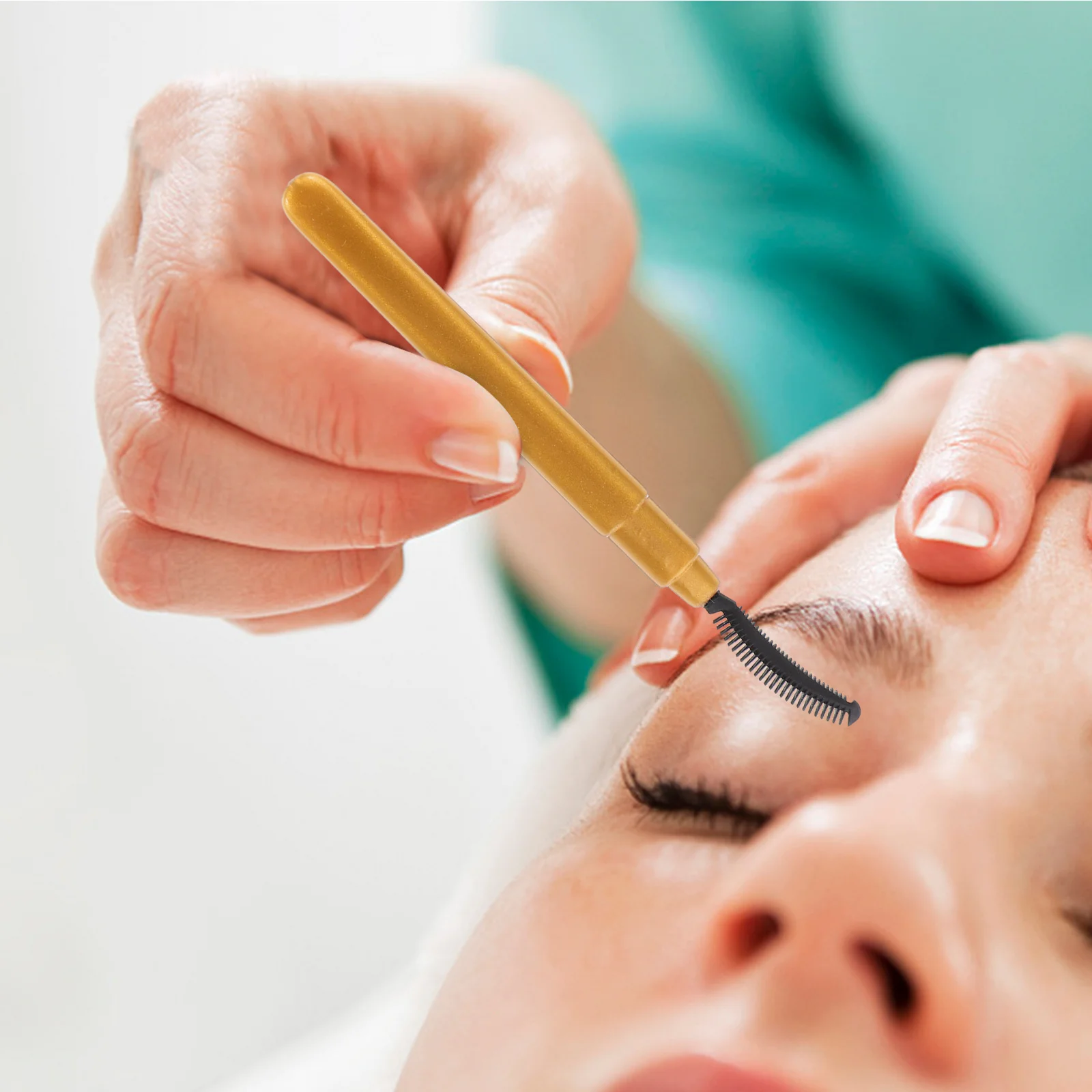 

6Pcs Lash Wand Applicator Tool Smooth Silicone Bristles Comes with Cover Ultra Portable for Travel Use for Even Mascara