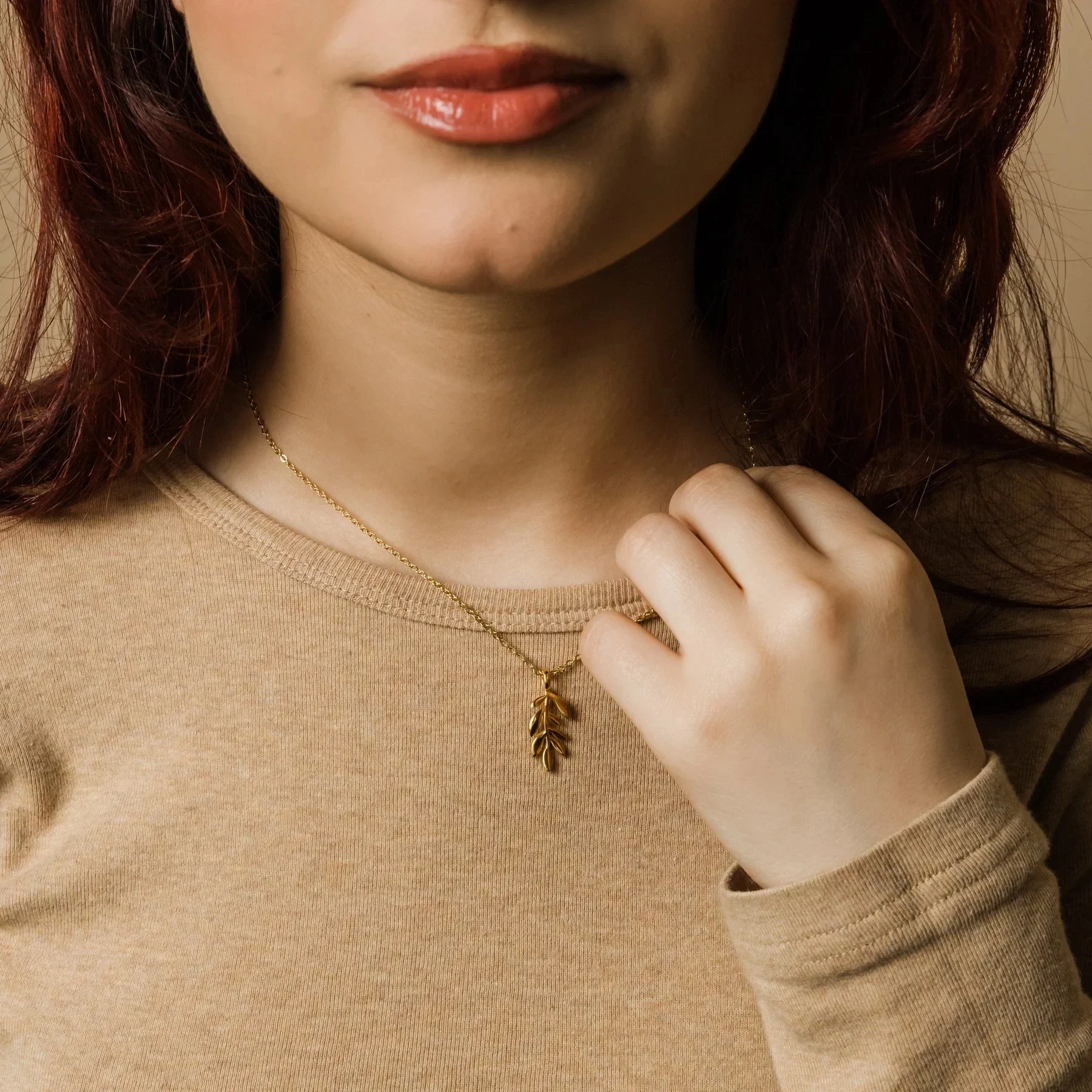 Hanging Olive Branch Necklace 18K Gold Plated Jewelry Saudi National Day 2026 Gift Best Holiday Gifts For Women Muslim Souvenir