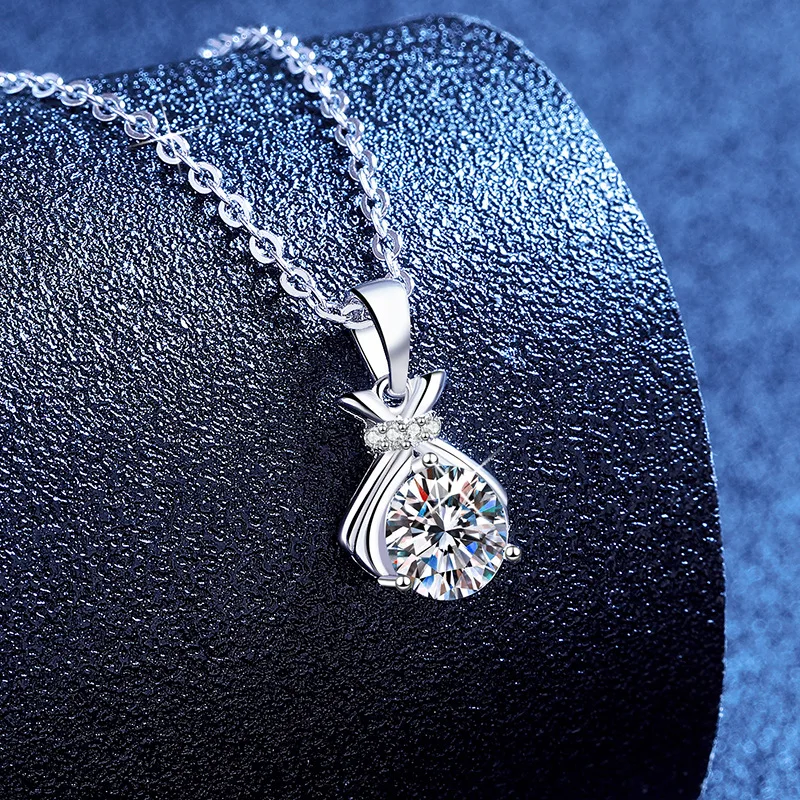 LioraGem Platinum PT950 Stylish 1-Carat Moissanite Necklace, Chinese-Inspired Lucky Bag Pendant with Diamond-Set Pendant