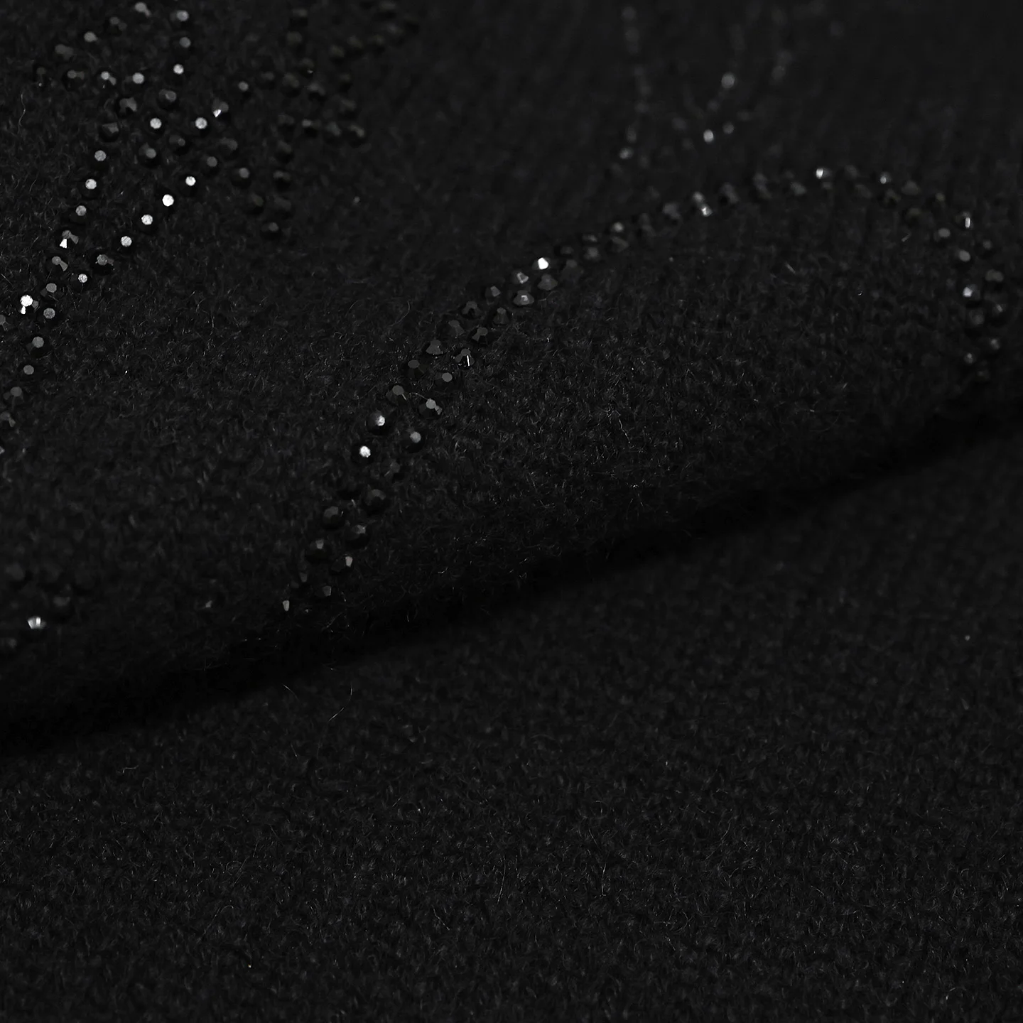 

Дизайнерский свитер Pure Camere, осенний, в стиле Old Money, женский, вязаный, из мягкой бархатистой ткани, длинный рукав.