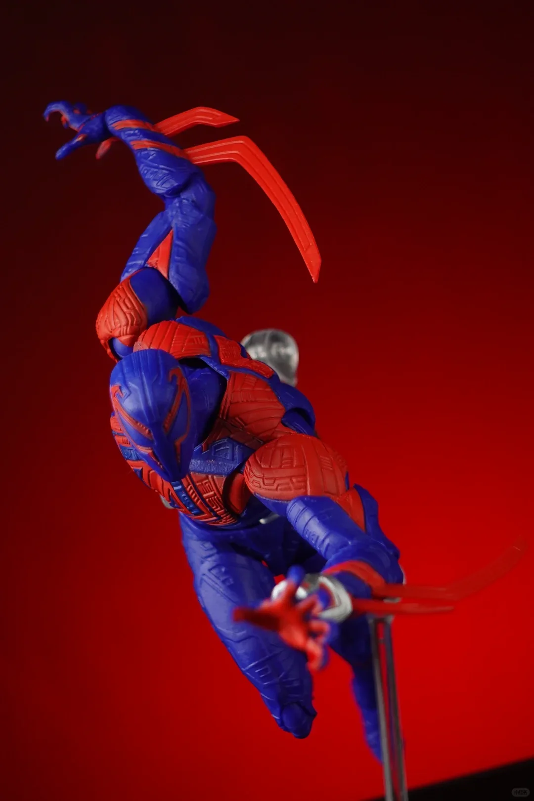 Bureau Decora Figurines cadeau Spiderman 2099 Figure d'anime Spiderman à travers le Spider-Verse partie un modèle de Figurine d'action Shf