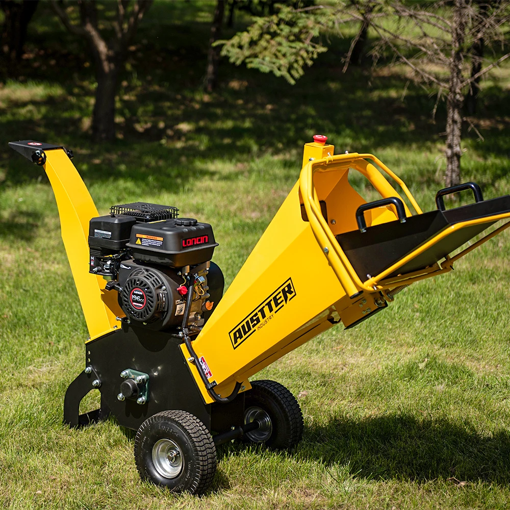 معالج الحطب الصغير 7 حصان قابل للقطر ومعتمد من CE ماكينة تقطيع الخشب الصغيرة التي تعمل بالبنزين لفرع الطحن