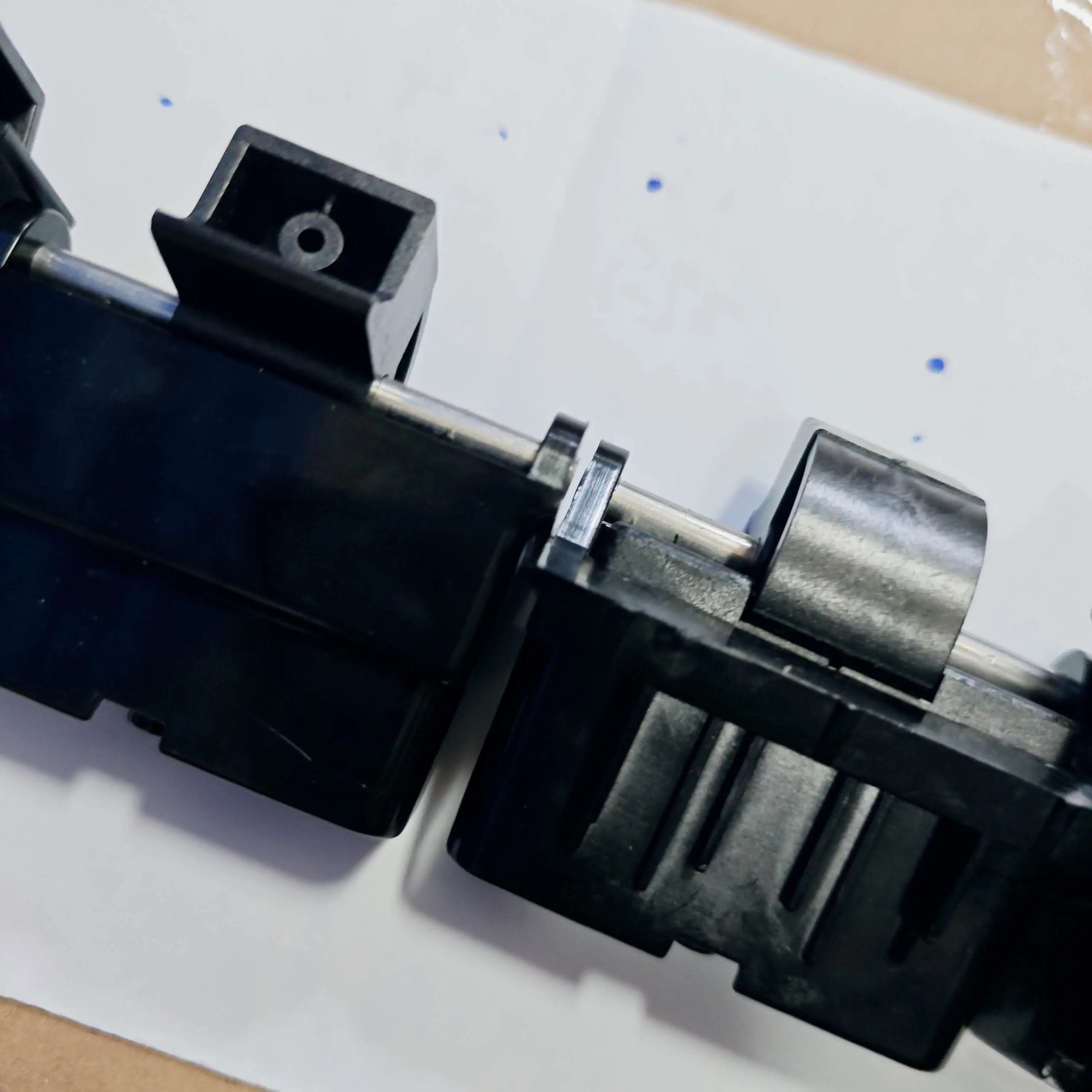 

2pcs. B3Q10-60130 ASSY Hinge ADF Lid for HP Color LaserJet Pro MFP M274 M277 M278 M281 M377 M426 274 277 278 281 377 426