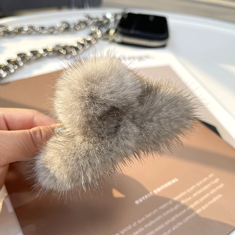 Luxury Real Mink Fur Fashion Hairpin Claw Clips Women Plush Pom Pom Hair Crabs Fur Hair Grips Headwear Hair Accessories Girls