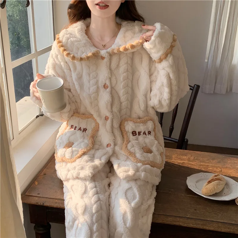 طقم بيجامة نسائي من الصوف المرجاني ملابس نوم شتوية دافئة مبطنة بالصوف ملابس نوم مريحة من الفلانيل ملابس منزلية ملابس نوم مريحة