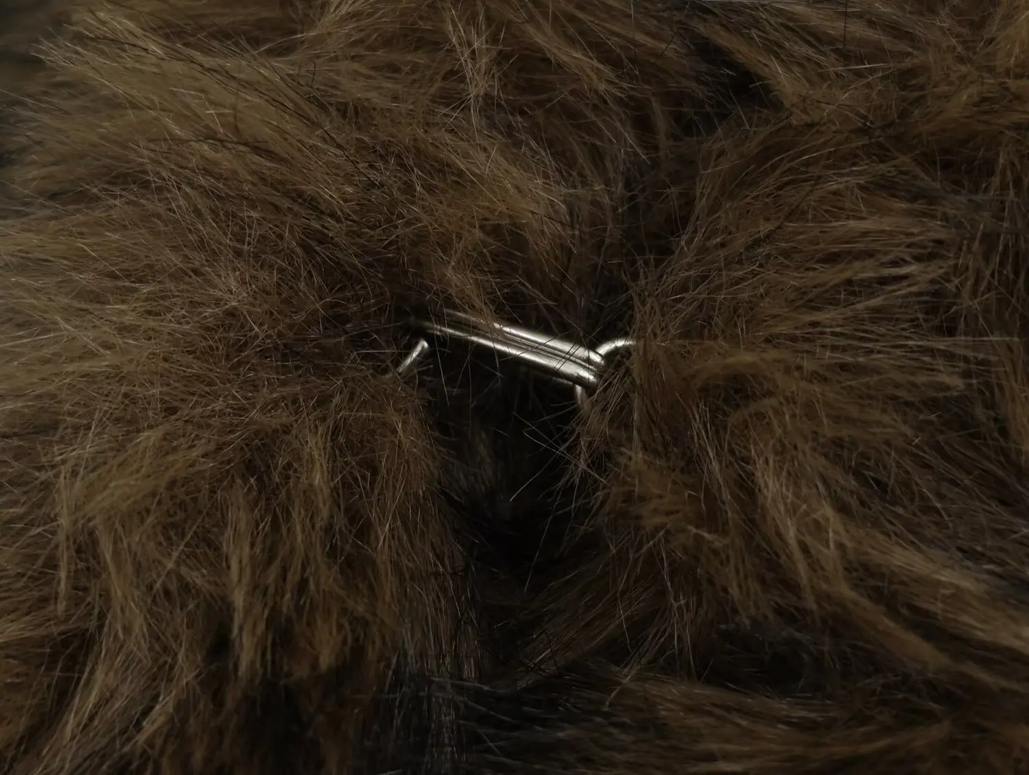 เสื้อโค้ทขนสัตว์ผู้หญิงสำหรับฤดูหนาวปี 2025 ปกเสื้อแบบปกเชิ้ต แขนยาว มีกระเป๋า ปักลาย ทรงหลวม อุ่นสบาย สไตล์สตรีทแวร์ สีเขียวทหาร