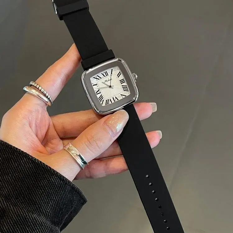 Luxury Square Watch For Women2026 New ArrivalStylish And Simple Design With A Large DialQuartz MovementA Perfect Gift For Women.