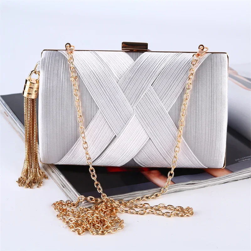 

TRAVEASY Brand Fashion Women Shoulder Bags 2025 Ladies Clutch Bags Luxury Handmade Tassel Pendant Evening Pack Large Capacity