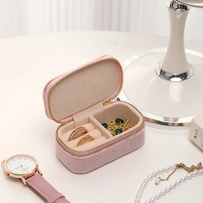 Mini caja de terciopelo para anillos, estuche de almacenamiento de joyas de una sola capa, organizador de collares y pendientes, bolsa de viaje portátil con cremallera de Color caramelo, 1 piezas