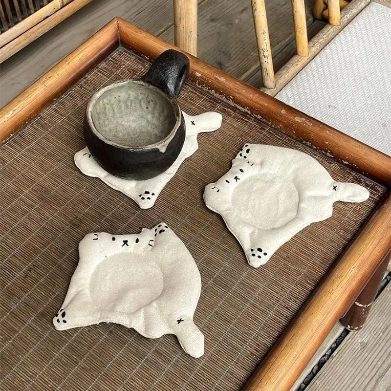 Heat Resistant Cute Cat Coaster Soft Fabric Non-Slip Cup Mat Cat Shaped Mug Rug for Coffee Tea Kitchen Table Use