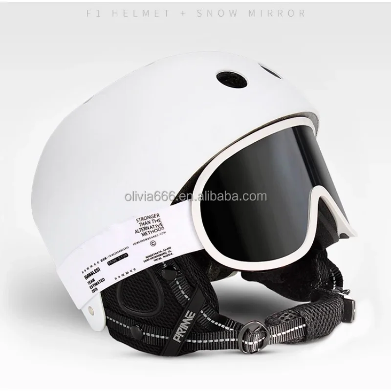 Skiing Helmet PC+EPS Ultralight CE Certification Integrally-Molded Breathable Ski Helmet Snowboard/Skateboard Helmet