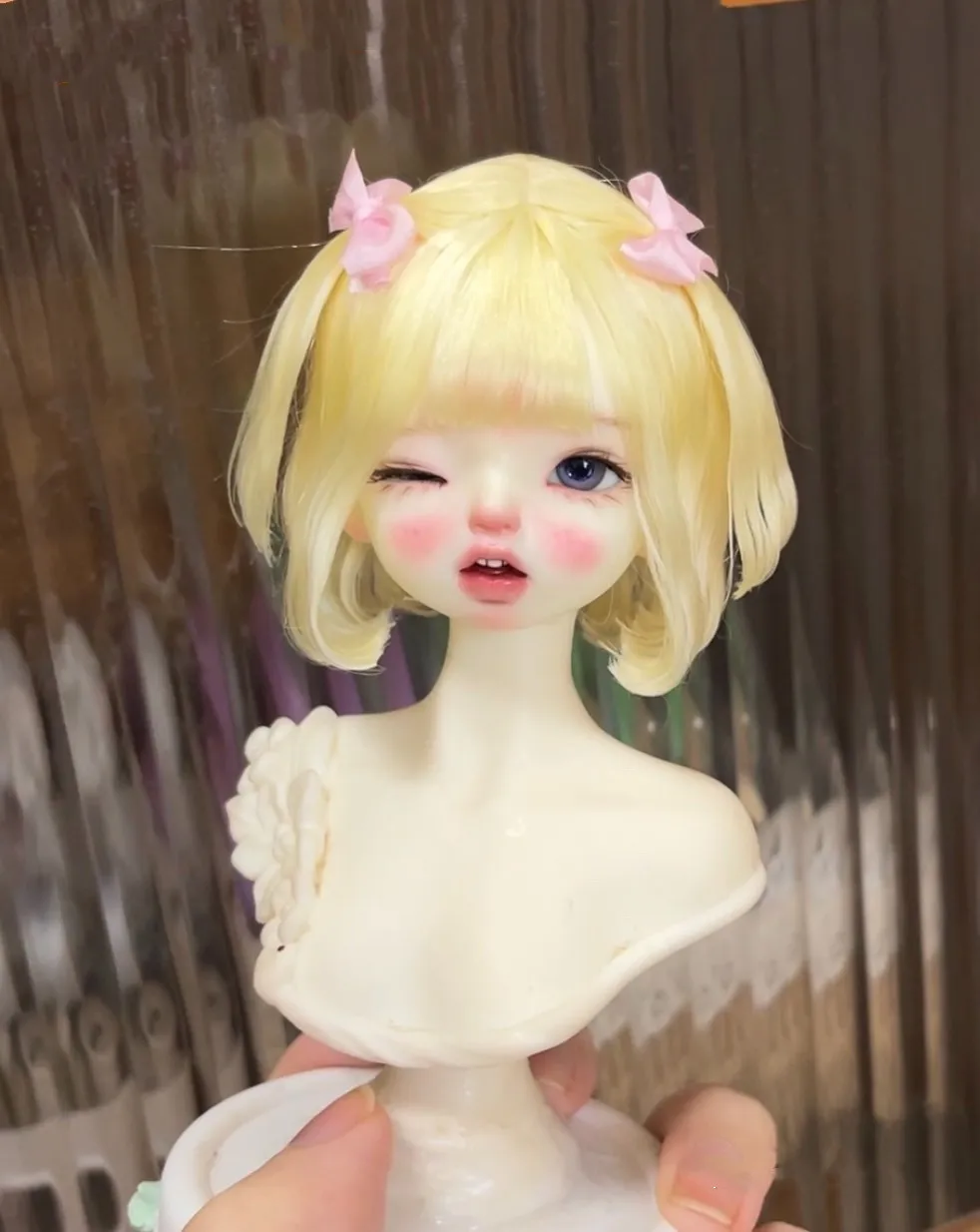 

Аксессуары для кукол Парик для куклы BJD, короткие волосы с челкой Sweet Style, волосы из мохера с твердой головкой 1/6 1/4