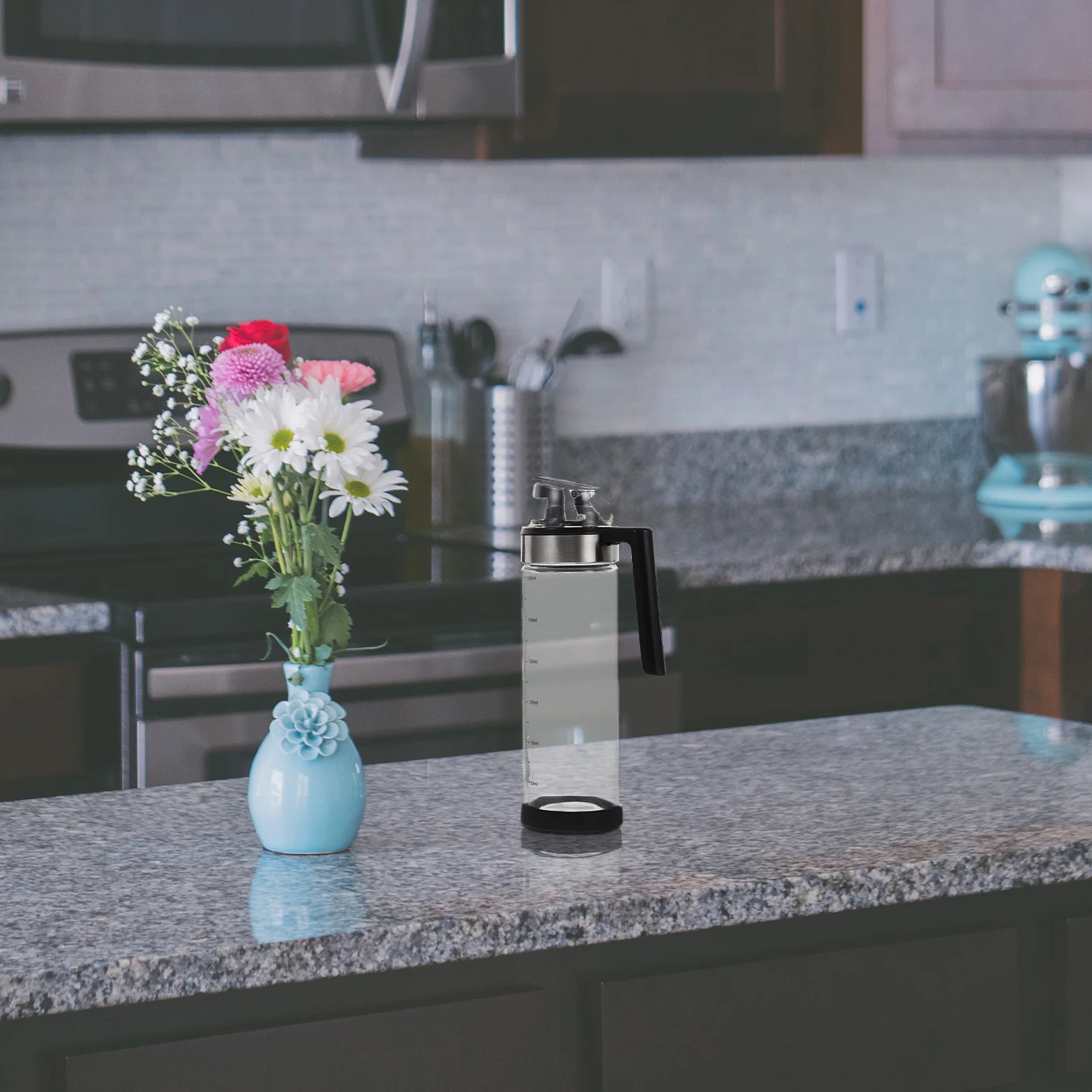 

Oil Bottle Glass Dispenser Kitchen Automatic Open Close Olive Oil Container Cooking Sauce Bottle Soy Sauce Dispenser