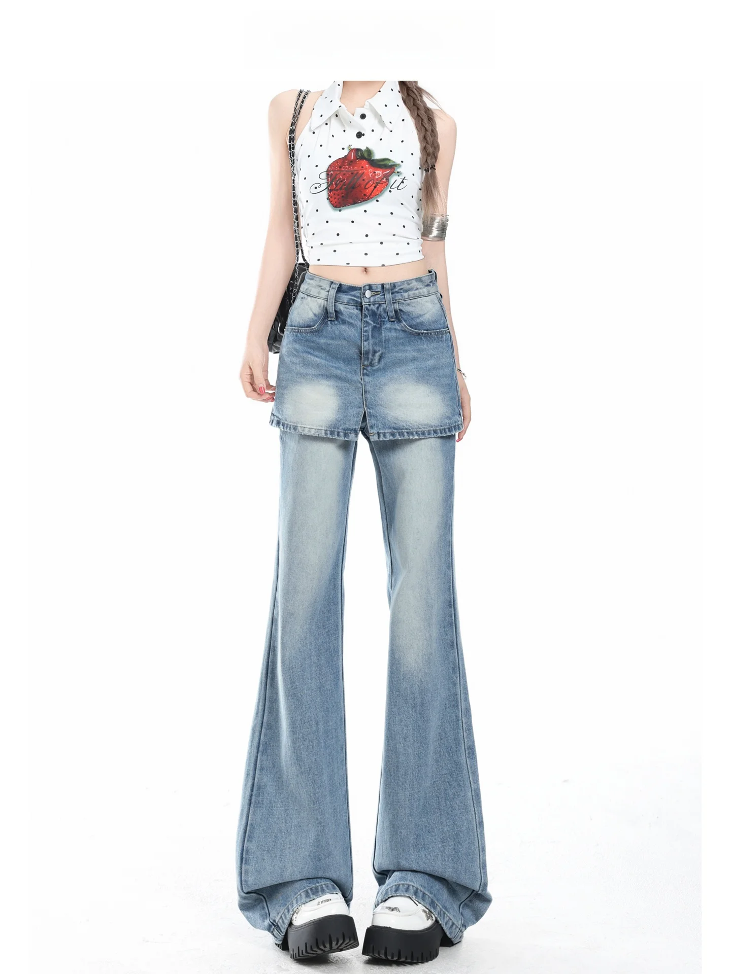 Calça Saia Jeans Feminina de Cintura Alta Boca de Sino Azul Claro Estilo Americano Design Sensação Forever 21 Efeito Duas Peç...